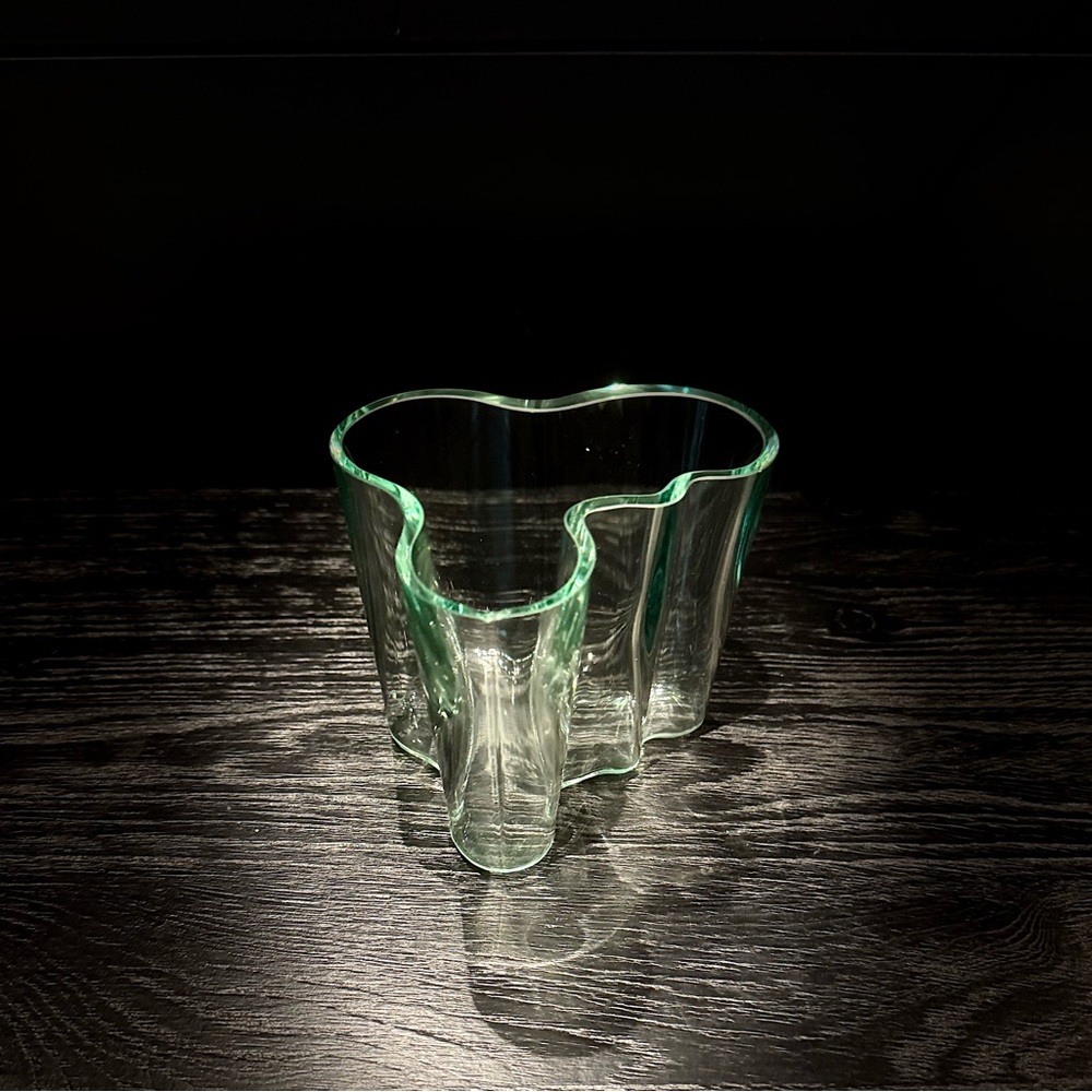 Alvar Aalto Littala Wavy Glass Vase from MOMA Museum of Modern Art NYC. 🪻🪻🪻